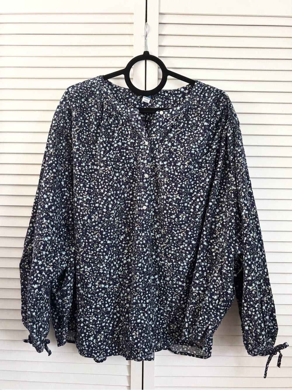 Old Navy Women’s Dark Navy Floral Corduroy Long-Sleeve Top, Size: 3XL, NWOT
